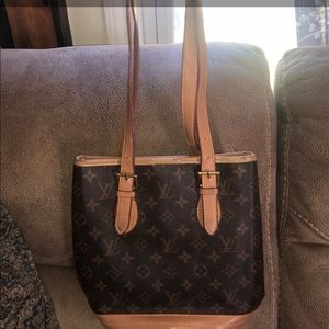 Louis Vuitton purse